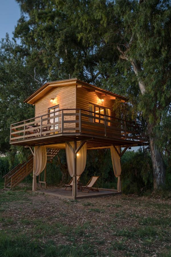 River Treehouse Laganas Bagian luar foto
