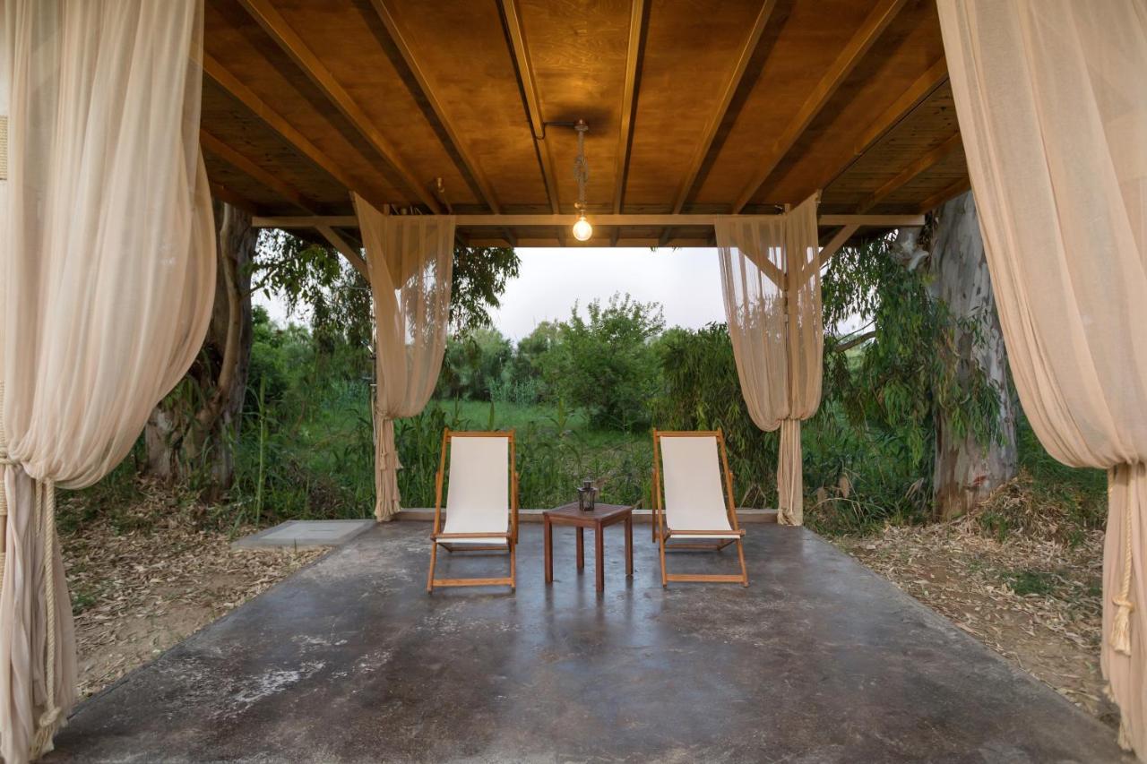 River Treehouse Laganas Bagian luar foto