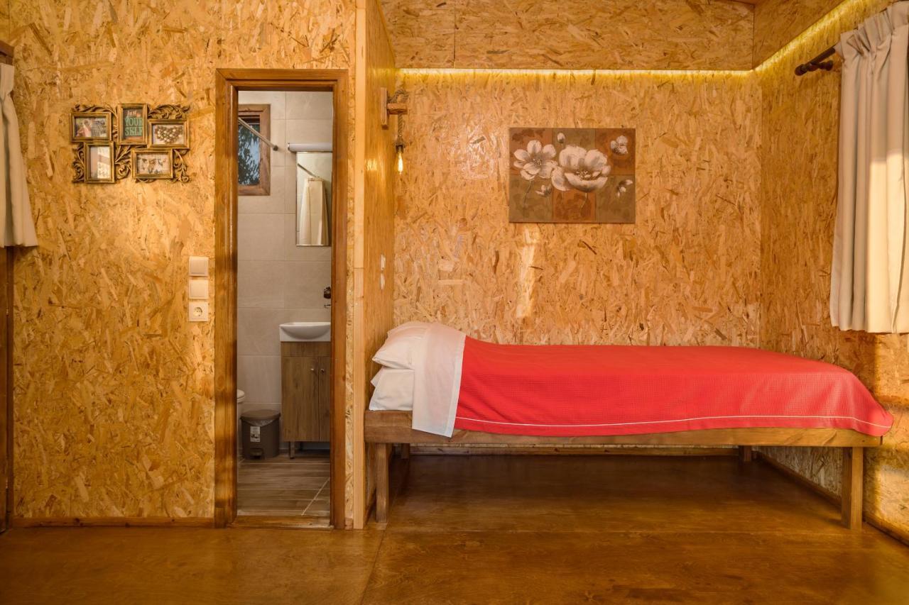 River Treehouse Laganas Bagian luar foto